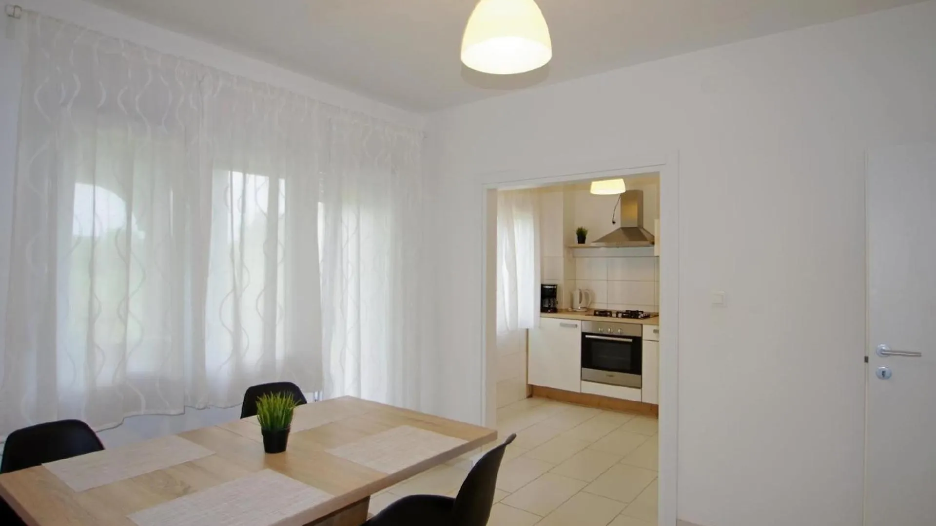 Ferienwohnung In Rakalj Mit Grill Und Garten 0*,