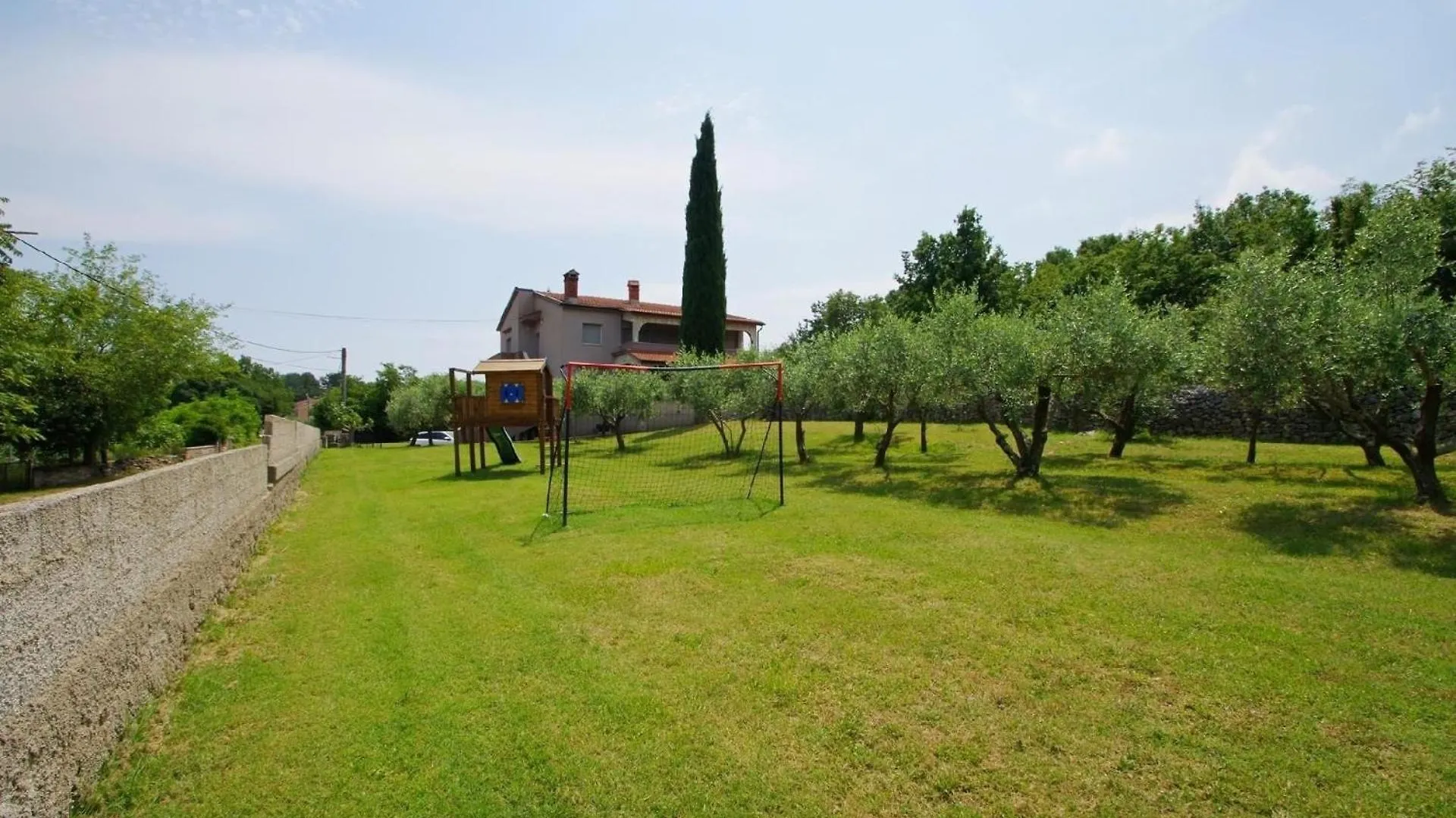 Ferienwohnung In Rakalj Mit Grill Und Garten